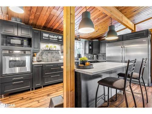 1398 Old Second Road North Road, Hillsdale, ON - Indoor Photo Showing Kitchen With Upgraded Kitchen