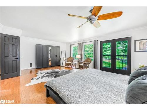 1398 Old Second Road North Road, Hillsdale, ON - Indoor Photo Showing Bedroom