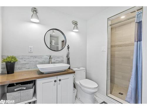 1398 Old Second Road North Road, Hillsdale, ON - Indoor Photo Showing Bathroom