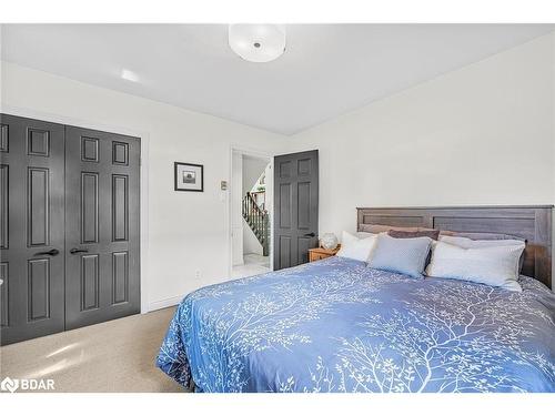 1398 Old Second Road North Road, Hillsdale, ON - Indoor Photo Showing Bedroom