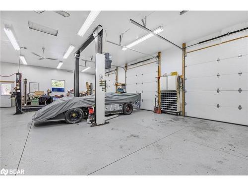 1398 Old Second Road North Road, Hillsdale, ON - Indoor Photo Showing Garage