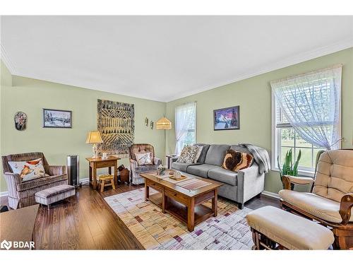 1398 Old Second Road North Road, Hillsdale, ON - Indoor Photo Showing Living Room