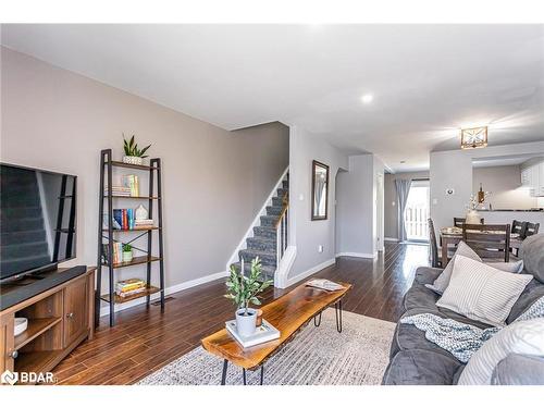 700 Osgoode Drive, London, ON - Indoor Photo Showing Living Room