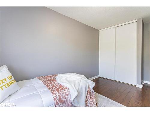 700 Osgoode Drive, London, ON - Indoor Photo Showing Bedroom