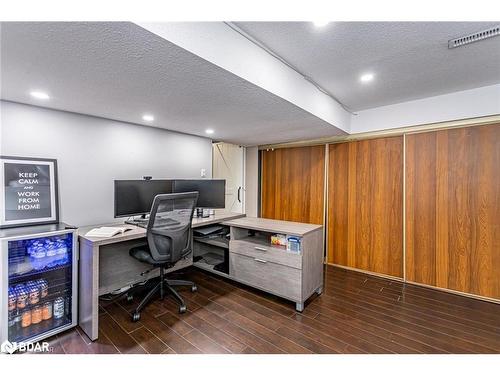 700 Osgoode Drive, London, ON - Indoor Photo Showing Office