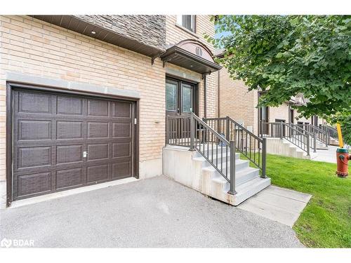 1-41 Madelaine Drive, Barrie, ON - Outdoor With Exterior