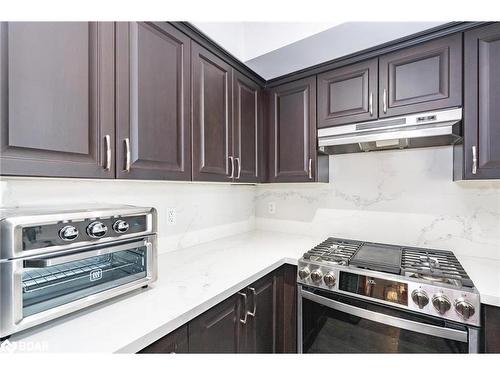 1-41 Madelaine Drive, Barrie, ON - Indoor Photo Showing Kitchen