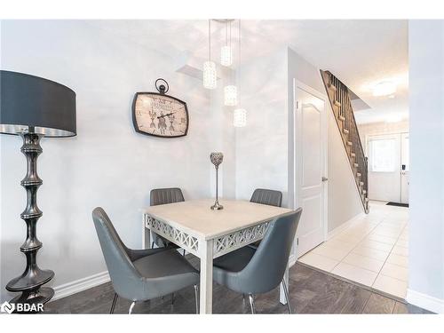 1-41 Madelaine Drive, Barrie, ON - Indoor Photo Showing Dining Room