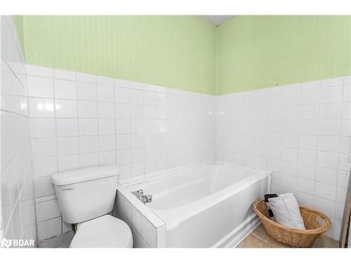 15 George Street, Innisfil, ON - Indoor Photo Showing Bathroom