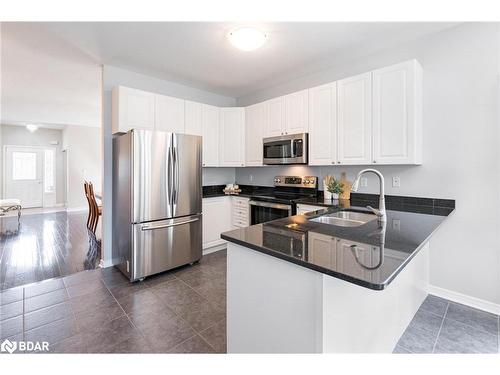 8 Orleans Avenue, Barrie, ON - Indoor Photo Showing Kitchen With Double Sink