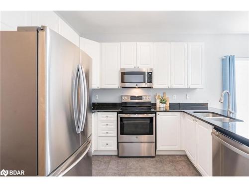 8 Orleans Avenue, Barrie, ON - Indoor Photo Showing Kitchen With Double Sink