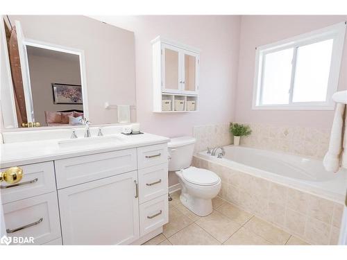 8 Orleans Avenue, Barrie, ON - Indoor Photo Showing Bathroom