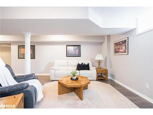 8 Orleans Avenue, Barrie, ON - Indoor Photo Showing Living Room