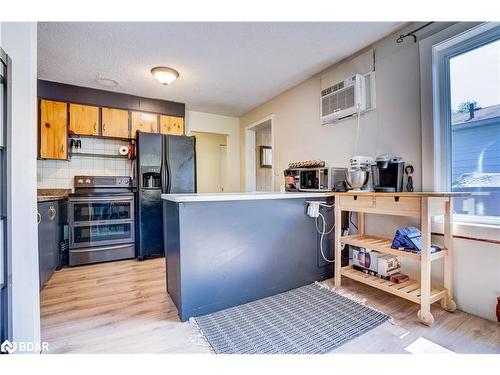 162 Pratt Crescent, Gravenhurst, ON - Indoor Photo Showing Kitchen