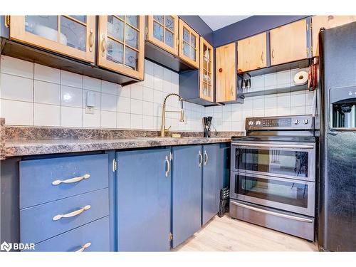 162 Pratt Crescent, Gravenhurst, ON - Indoor Photo Showing Kitchen