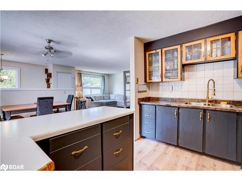 162 Pratt Crescent, Gravenhurst, ON - Indoor Photo Showing Kitchen With Double Sink