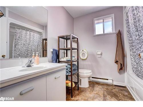 162 Pratt Crescent, Gravenhurst, ON - Indoor Photo Showing Bathroom