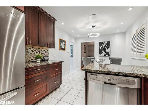 3908 Densbury Drive, Mississauga, ON - Indoor Photo Showing Kitchen