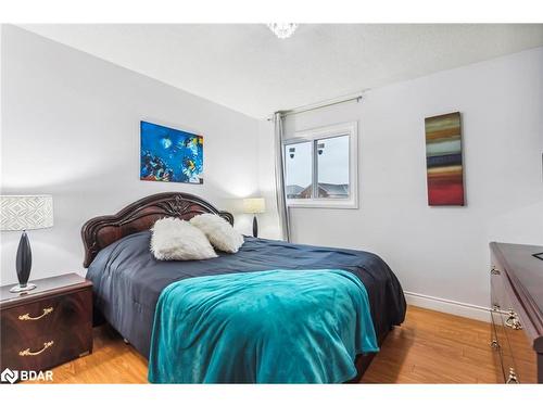 3908 Densbury Drive, Mississauga, ON - Indoor Photo Showing Bedroom