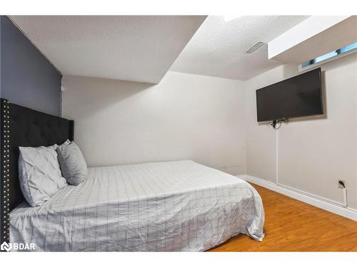 3908 Densbury Drive, Mississauga, ON - Indoor Photo Showing Bedroom