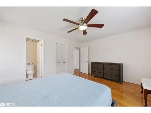 51 Idlewood Drive, Midhurst, ON - Indoor Photo Showing Bedroom