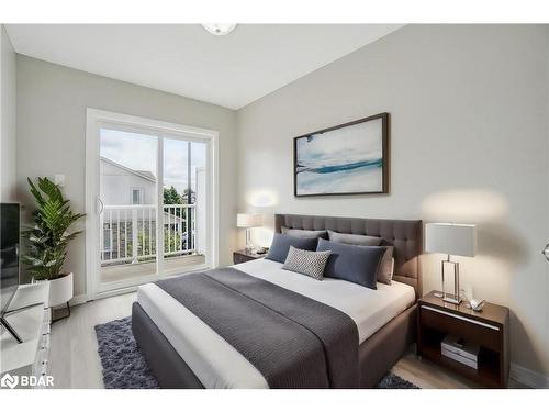 10-90 Sovereign'S Gate, Barrie, ON - Indoor Photo Showing Bedroom