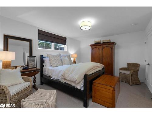 6 Georgian Grande Drive, Oro-Medonte, ON - Indoor Photo Showing Bedroom