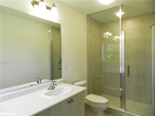 30 Bluebird Lane, Barrie, ON - Indoor Photo Showing Bathroom