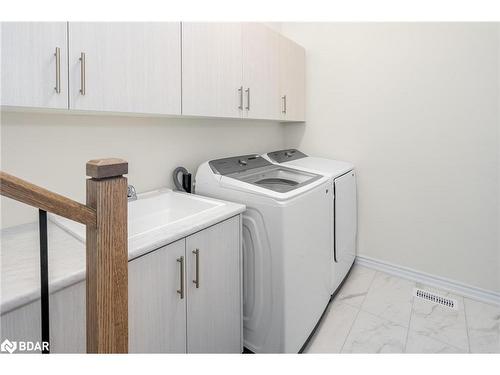 141 Shepherd Drive, Barrie, ON - Indoor Photo Showing Laundry Room