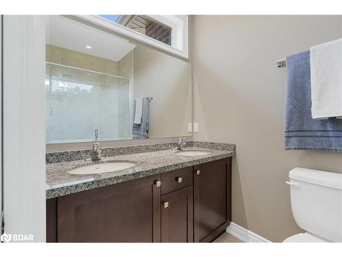 28 Gwendolyn Street, Barrie, ON - Indoor Photo Showing Bathroom