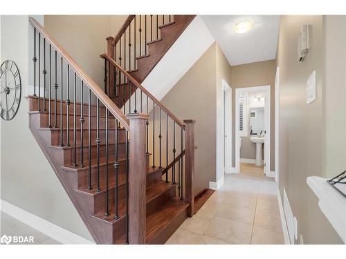 28 Gwendolyn Street, Barrie, ON - Indoor Photo Showing Other Room