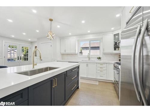 2199 Richard Street, Innisfil, ON - Indoor Photo Showing Kitchen With Stainless Steel Kitchen With Upgraded Kitchen