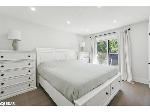 2199 Richard Street, Innisfil, ON - Indoor Photo Showing Bedroom