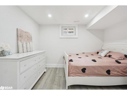 2199 Richard Street, Innisfil, ON - Indoor Photo Showing Bedroom