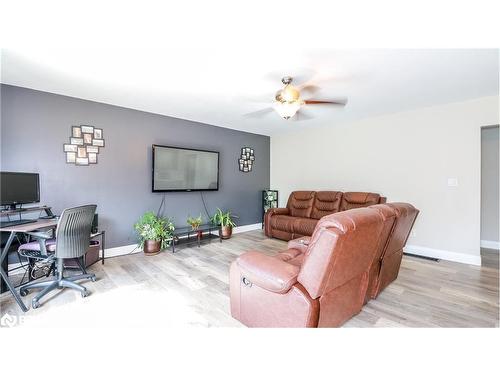 3915 Pine Rock Avenue, Innisfil, ON - Indoor Photo Showing Other Room