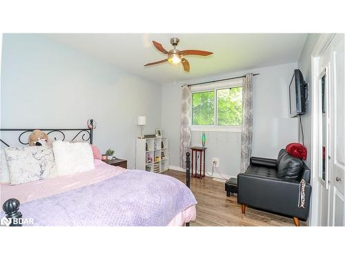 3915 Pine Rock Avenue, Innisfil, ON - Indoor Photo Showing Bedroom