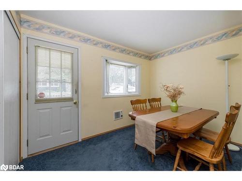 50 Hawthorne Drive, Innisfil, ON - Indoor Photo Showing Dining Room