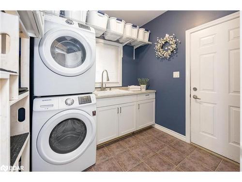 50 Dunnett Drive, Barrie, ON - Indoor Photo Showing Laundry Room