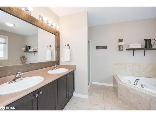 50 Dunnett Drive, Barrie, ON - Indoor Photo Showing Bathroom