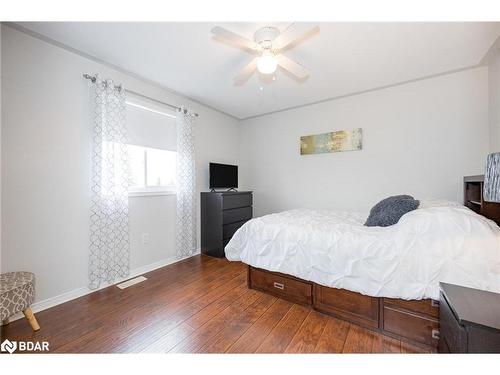 50 Dunnett Drive, Barrie, ON - Indoor Photo Showing Bedroom