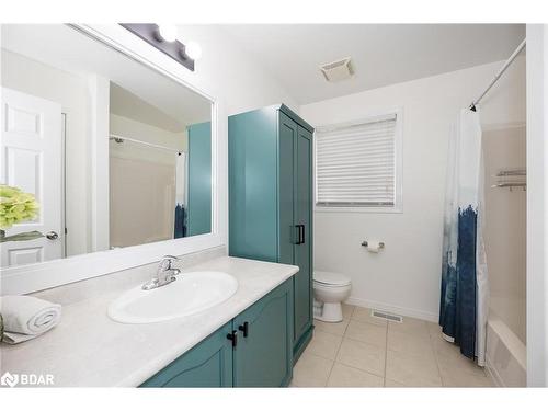 50 Dunnett Drive, Barrie, ON - Indoor Photo Showing Bathroom