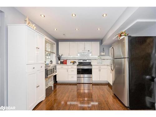 50 Dunnett Drive, Barrie, ON - Indoor Photo Showing Kitchen