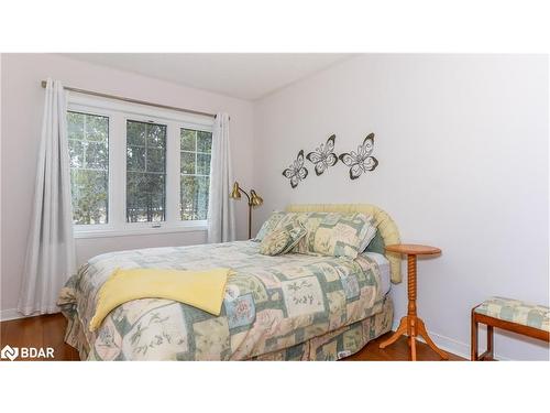 28 Masters Crescent, Port Severn, ON - Indoor Photo Showing Bedroom