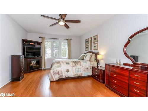 28 Masters Crescent, Port Severn, ON - Indoor Photo Showing Bedroom