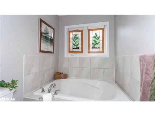 28 Masters Crescent, Port Severn, ON - Indoor Photo Showing Bathroom