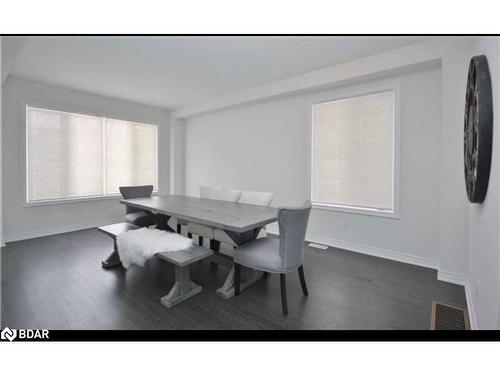 979 Green Street, Innisfil, ON - Indoor Photo Showing Dining Room