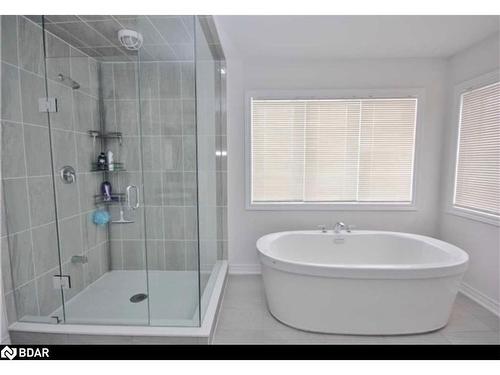 979 Green Street, Innisfil, ON - Indoor Photo Showing Bathroom