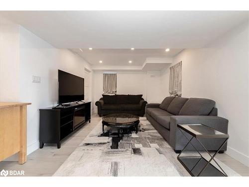 74 Megan Crescent, Barrie, ON - Indoor Photo Showing Living Room