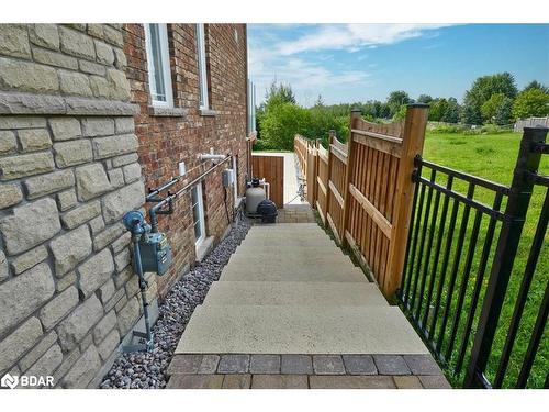 74 Megan Crescent, Barrie, ON - Outdoor