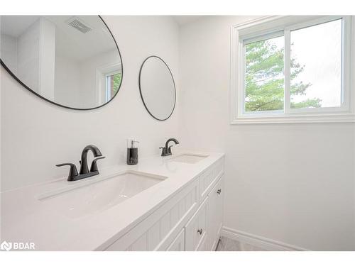 1755 Golf Link Road, Tiny, ON - Indoor Photo Showing Bathroom